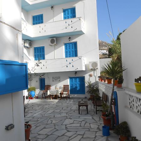 Agnes Rooms Kini Exterior foto